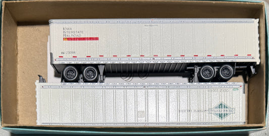 ATHEARN BLUE BOX 45' PIGGY BACK TRAILERS CUSTOM PAINTED AND DECALED - IOWA INTERSTATE/CHICAGO CENTRAL