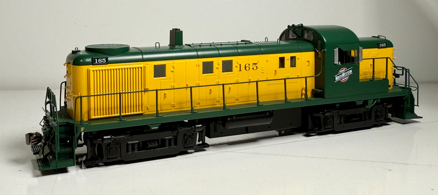 BOWSER ALCO RS-3 DCC/LOC SOUND - CHICAGO & NORTH WESTERN