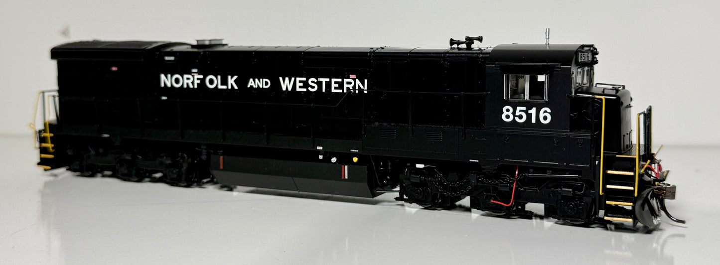 RAPIDO C36-7 DCC/LOKSOUND - NORFOLK & WESTERN