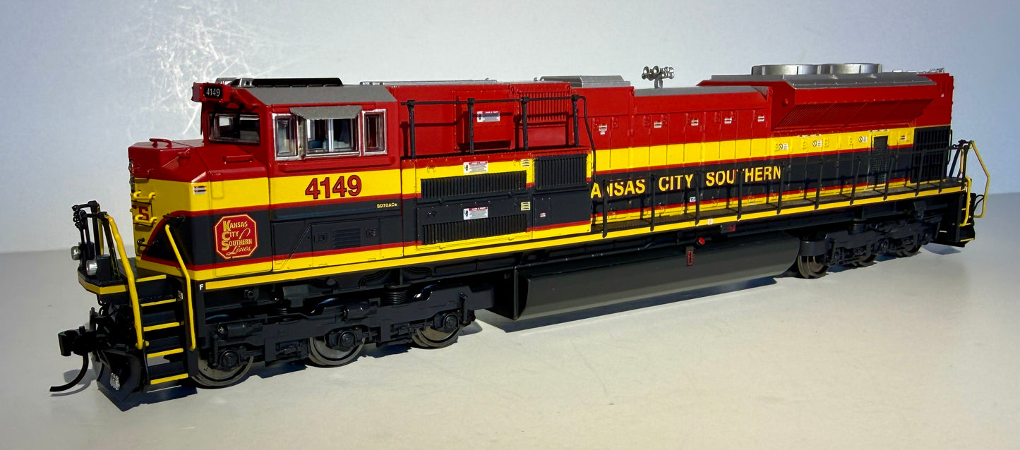 BROADWAY LIMITED SD70ACE DCC/SOUND - KANSAS CITY SOUTHERN (SOUTHERN BELLE)