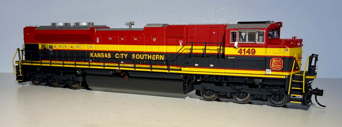 BROADWAY LIMITED SD70ACE DCC/SOUND - KANSAS CITY SOUTHERN (SOUTHERN BELLE)