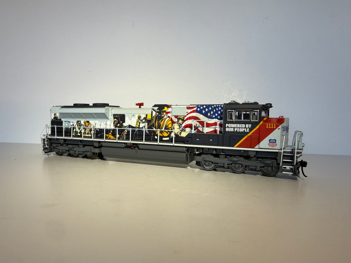 BROADWAY LIMITED SD70ACE DCC/SOUND - UP 1111 POWERED BY OUR PEOPLE