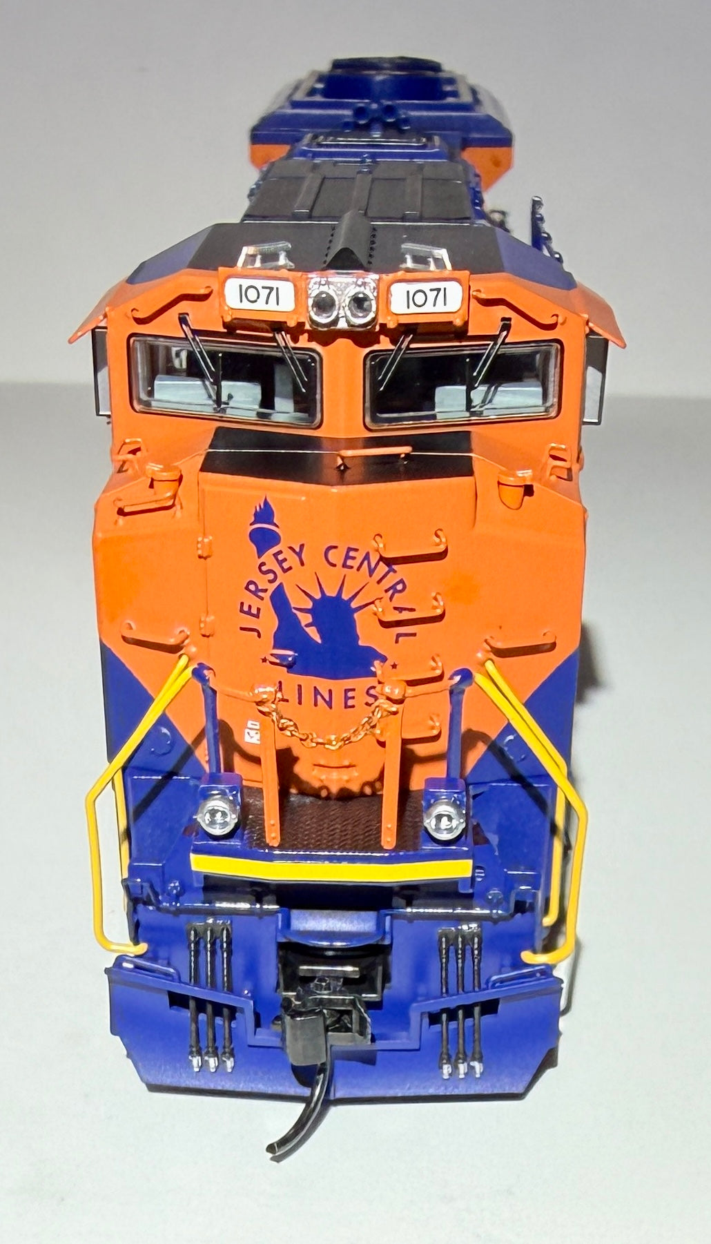 BROADWAY LIMITED SD70ACE DCC/SOUND - NORFOLK SOUTHERN HERITAGE JERSEY CENTRAL