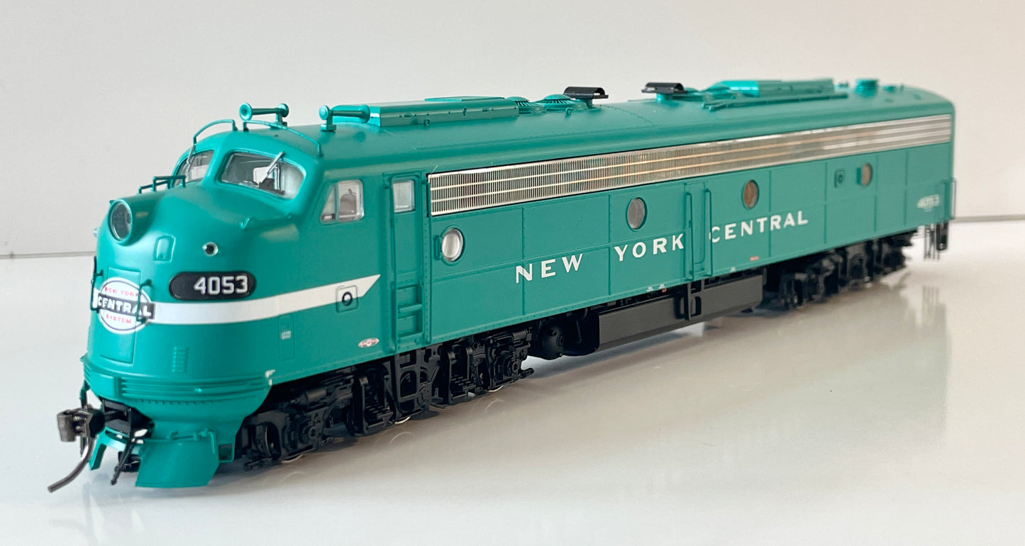 RAPIDO EMD E8A DCC/SOUND EQUIPPED - NEW YORK CENTRAL (JADE GREEN)