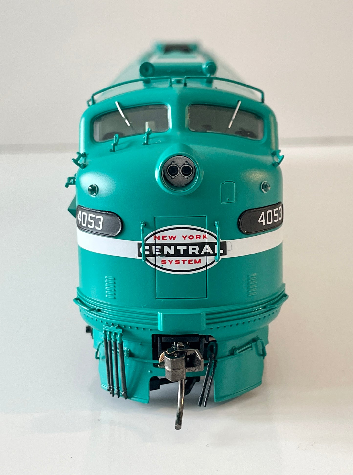 RAPIDO EMD E8A DCC/SOUND EQUIPPED - NEW YORK CENTRAL (JADE GREEN)