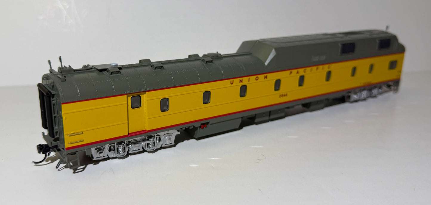 BROADWAY LIMITED UNION PACIFIC OCS POWER CAR #2066 NON-SOUND (W/ROOF ANTENNA) (Copy)