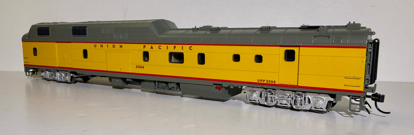 BROADWAY LIMITED UNION PACIFIC OCS POWER CAR #2066 NON-SOUND (NO ROOF ANTENNA)