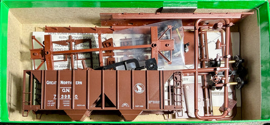 BOWSER ACF 70 TON 2 BAY HOPPER KIT - GREAT NORTHERN