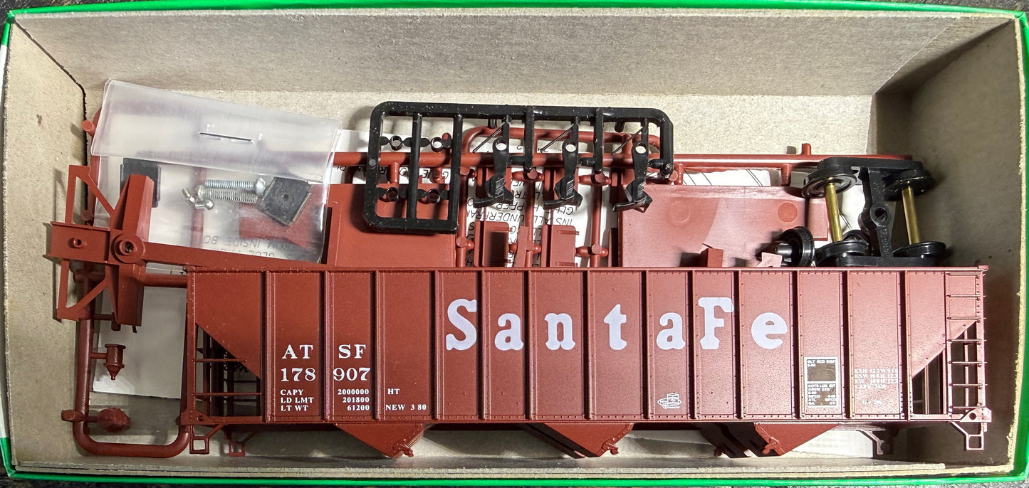 BOWSER 100 TON 3 BAY HOPPER KIT - SANTA FE
