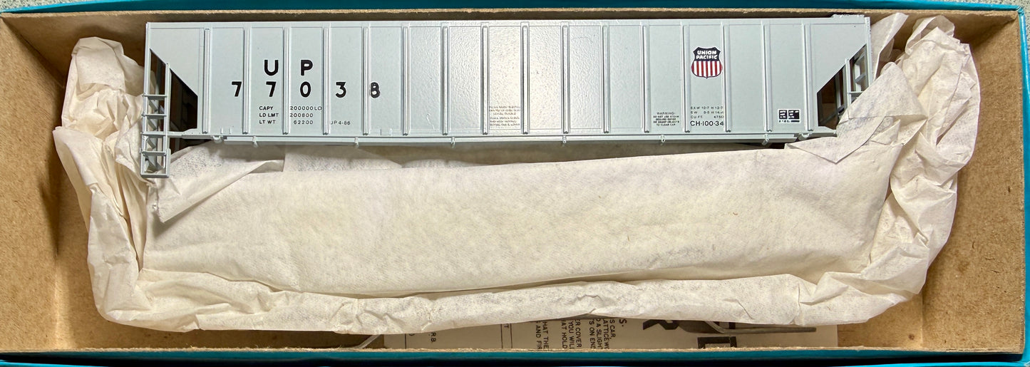 ATHEARN BLUE BOX PS COVERED HOPPER KIT - UNOIN PACIFC  WITH UP HERALD  #77038