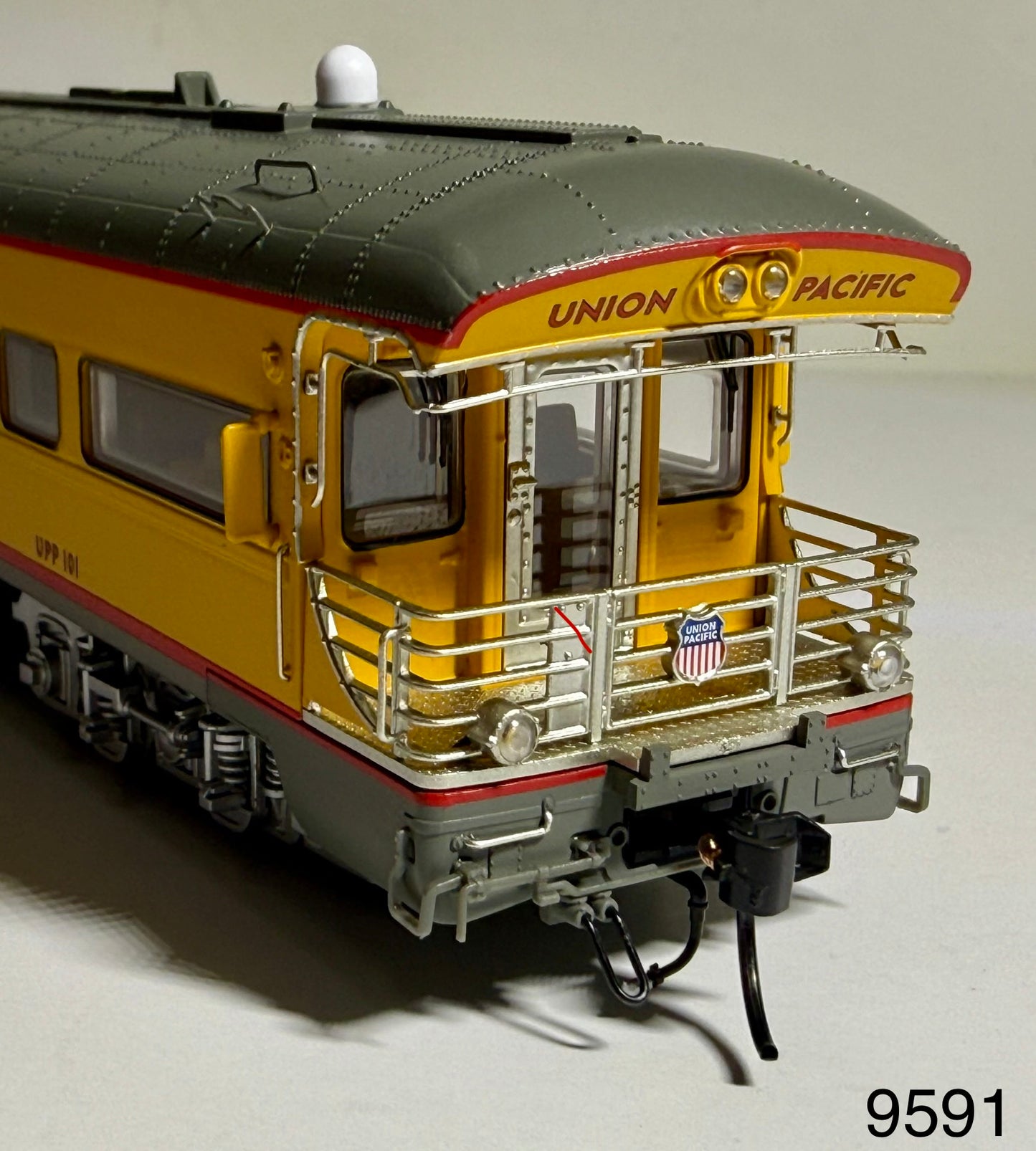 BROADWAY LIMITED UNION PACIFIC BUSINESS CAR  #101 "LINCOLN" 2020- PRESENT APPEARANCE - UP SHIELD ON REAR