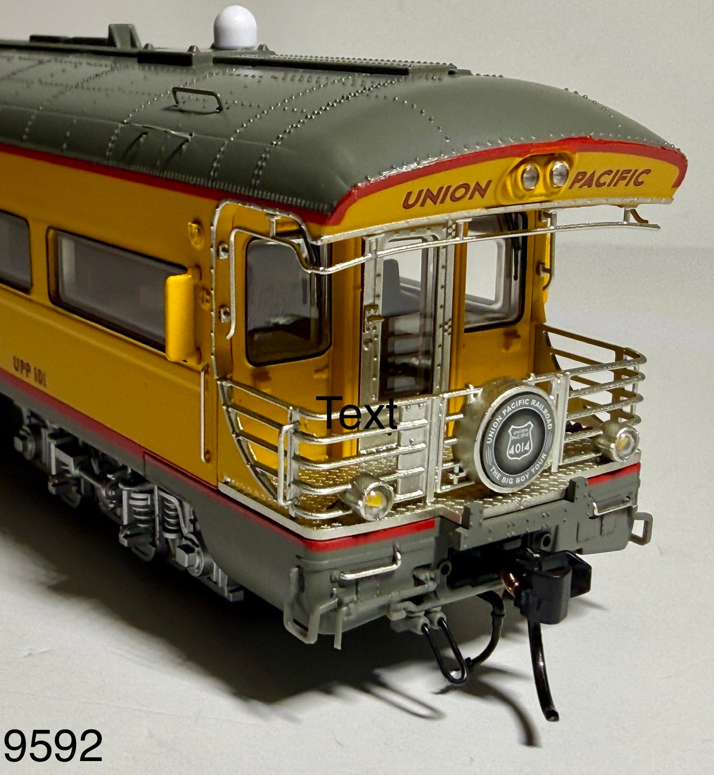 BROADWAY LIMITED UNION PACIFIC BUSINESS CAR  #101 "LINCOLN" WITH BIG BOY 4041 DRUMHEAD ON REAR