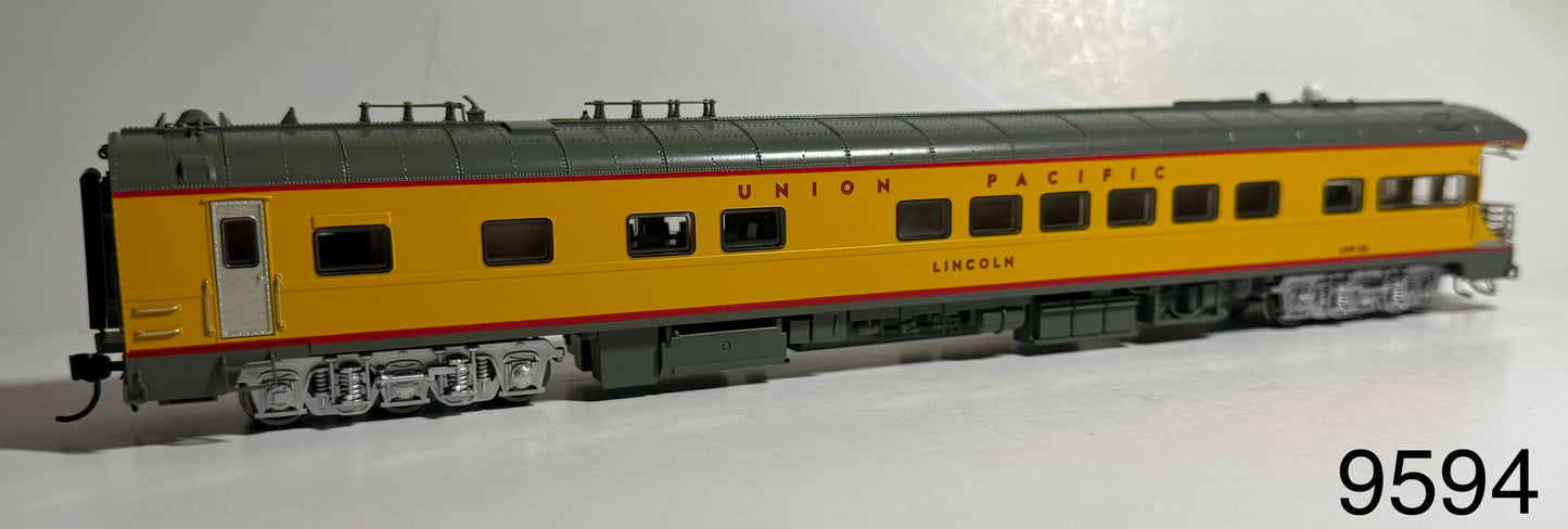 BROADWAY LIMITED UNION PACIFIC BUSINESS CAR  #101 "LINCOLN" WITH YELLOW "BUILDING AMERICA" DRUMHEAD ON REAR