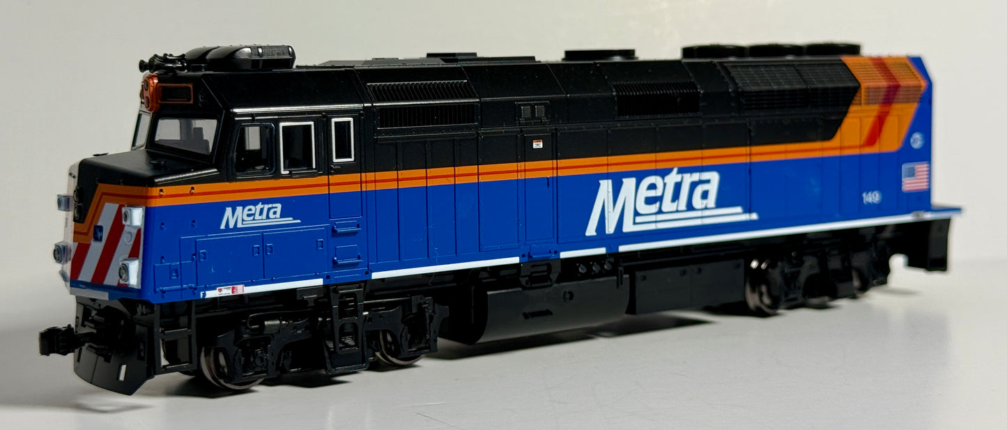 KATO EMD F40PH DCC/SOUND  W/ DITCH LIGHTS  - METRA #142 "RAVINIA" (STANDARD PAINT SCHEME)