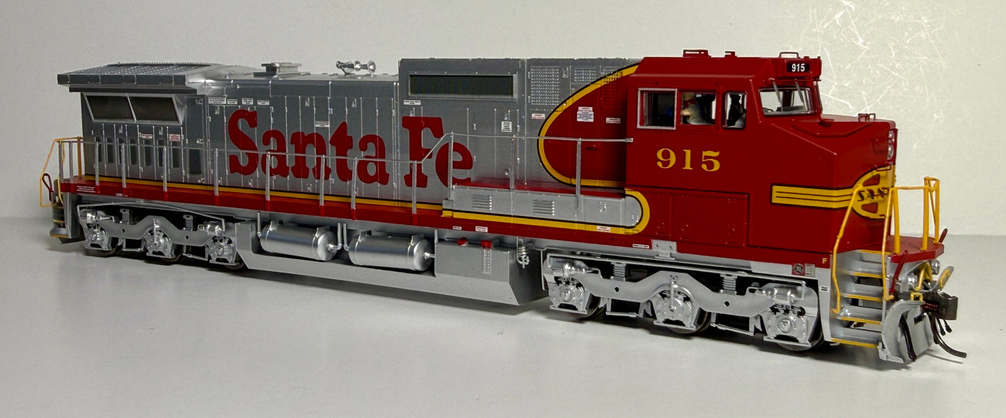 ATLAS MASTER DASH 8-40CW DCC/ECU SOUND - SANTA FE (WAR BONNET)