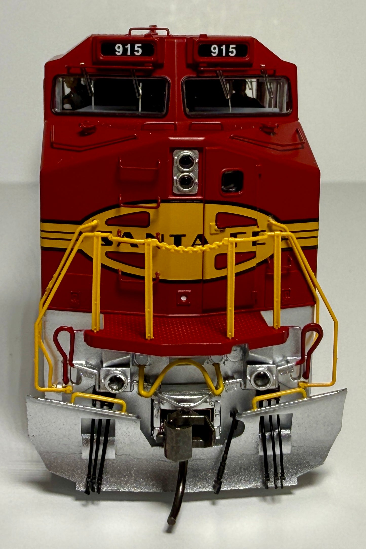 ATLAS MASTER DASH 8-40CW DCC/ECU SOUND - SANTA FE (WAR BONNET)