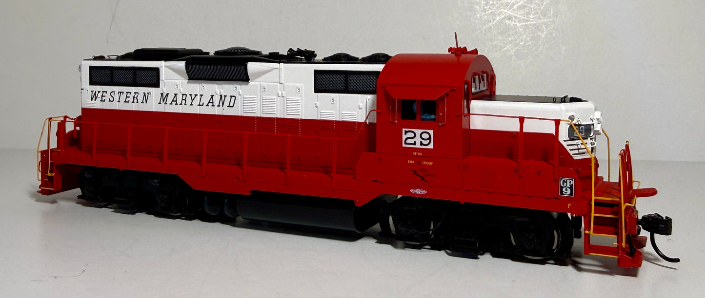 WALTHERS PROTO EMD PHASE II GP9 CHOP NOSE DCC/SOUND  - WESTERN MARYLAND