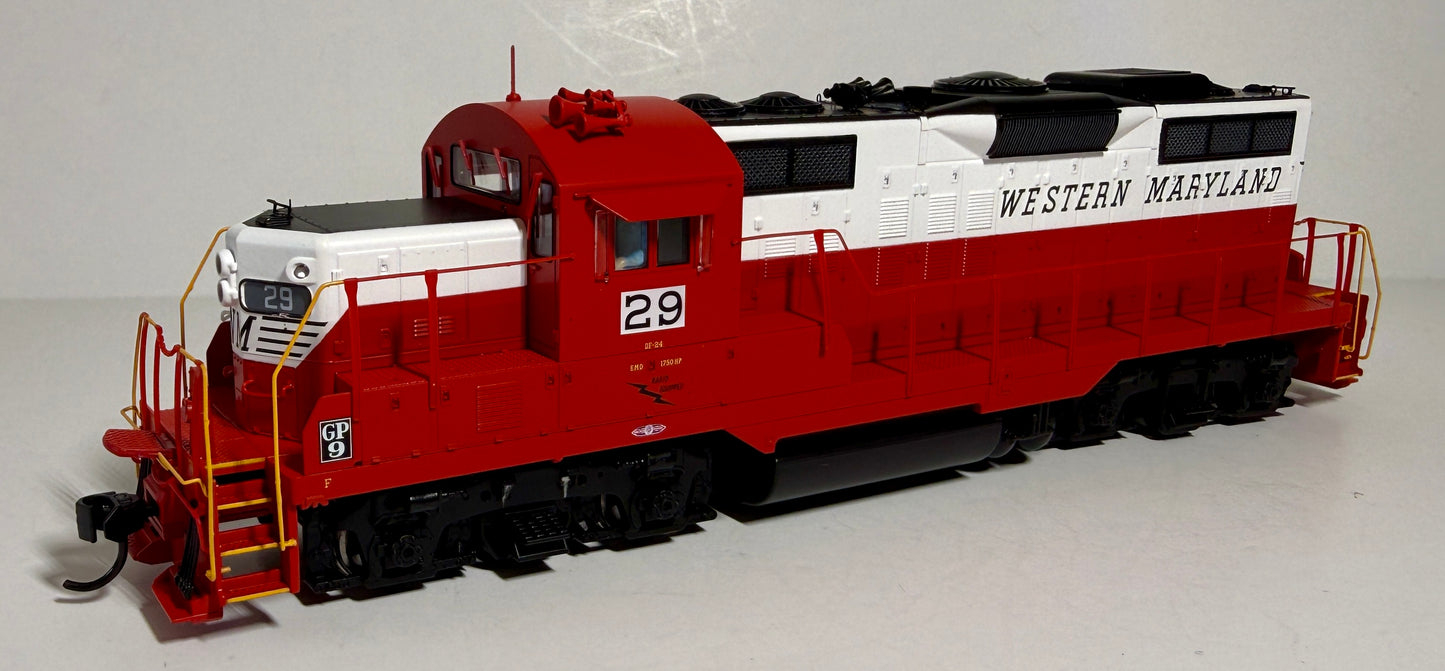 WALTHERS PROTO EMD PHASE II GP9 CHOP NOSE DCC/SOUND  - WESTERN MARYLAND
