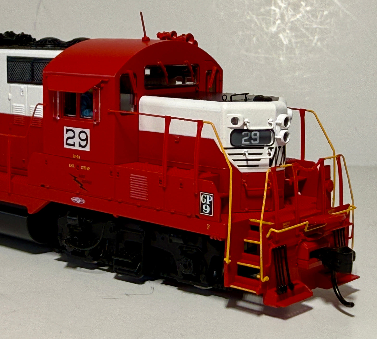 WALTHERS PROTO EMD PHASE II GP9 CHOP NOSE DCC/SOUND  - WESTERN MARYLAND