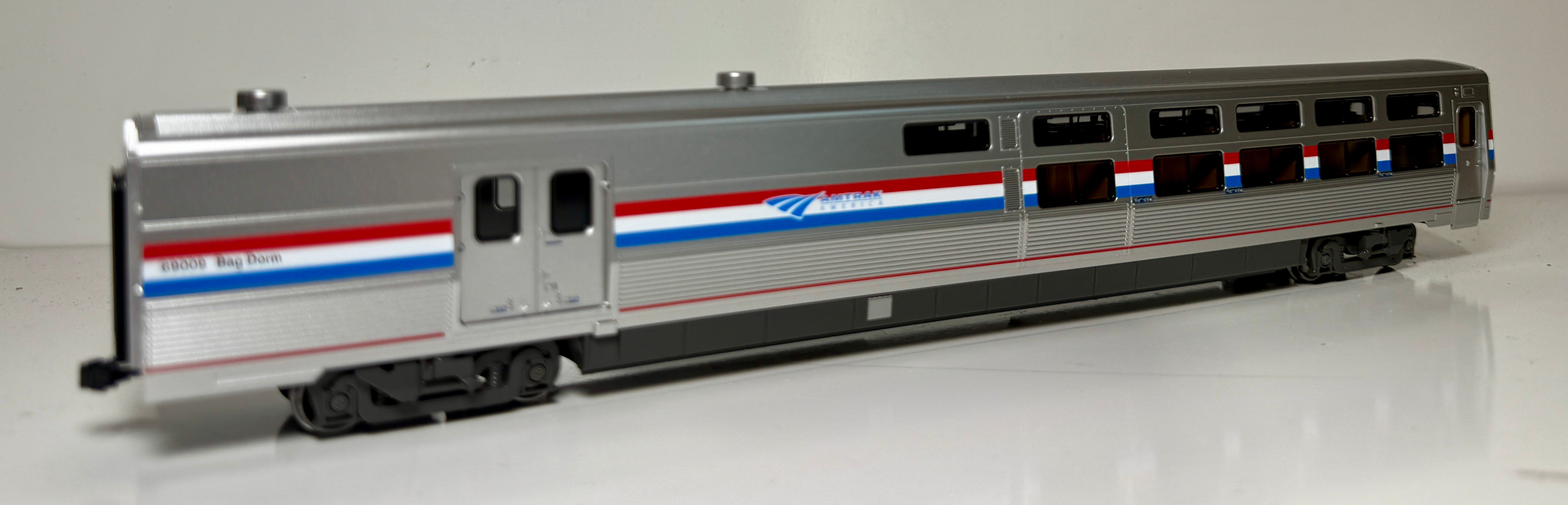 KATO AMTRAK PHASE III VIEWLINER BAGGAGE-DORM – Makin' Tracks