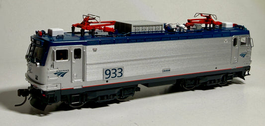 ATLAS MASTER SILVER AEM7 - AMTRAK PH V(WITH TRAVELMARK)