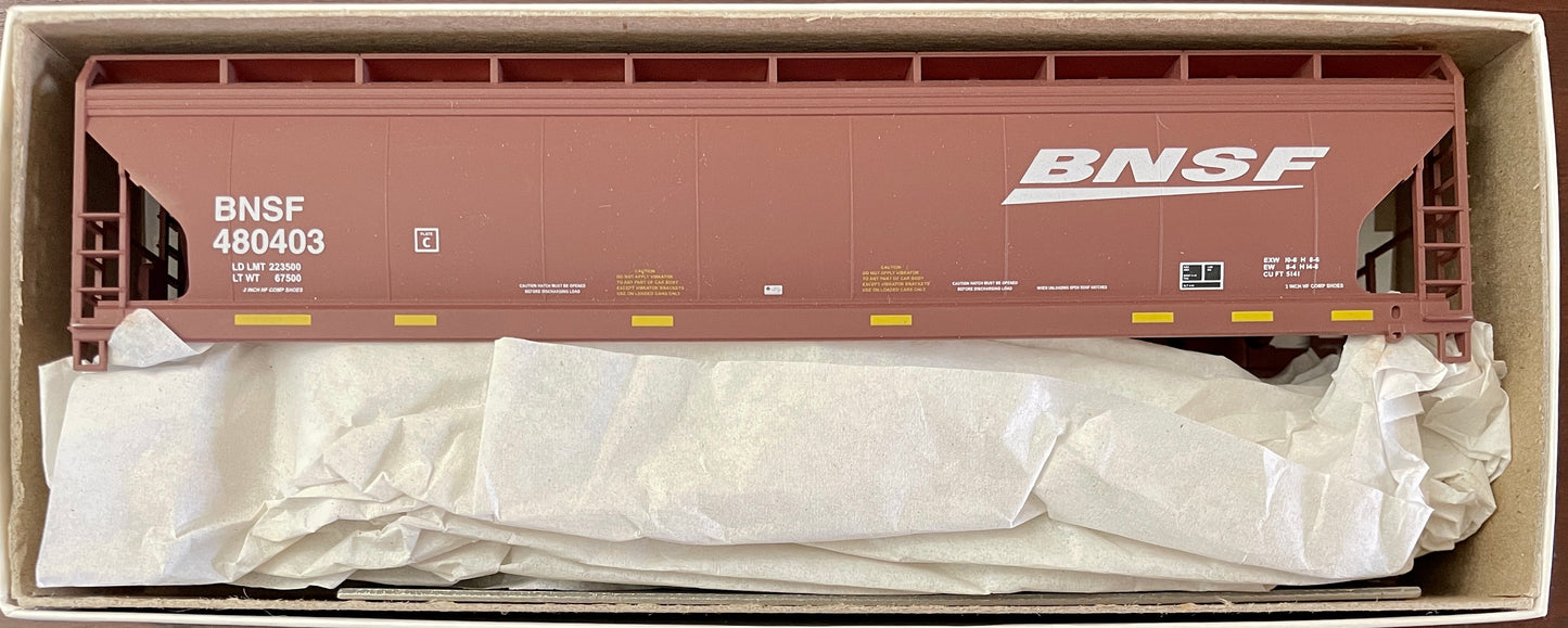 ACCURAIL ACF COVERED HOPPER KIT- BNSF POWER BAR (ACU12078)