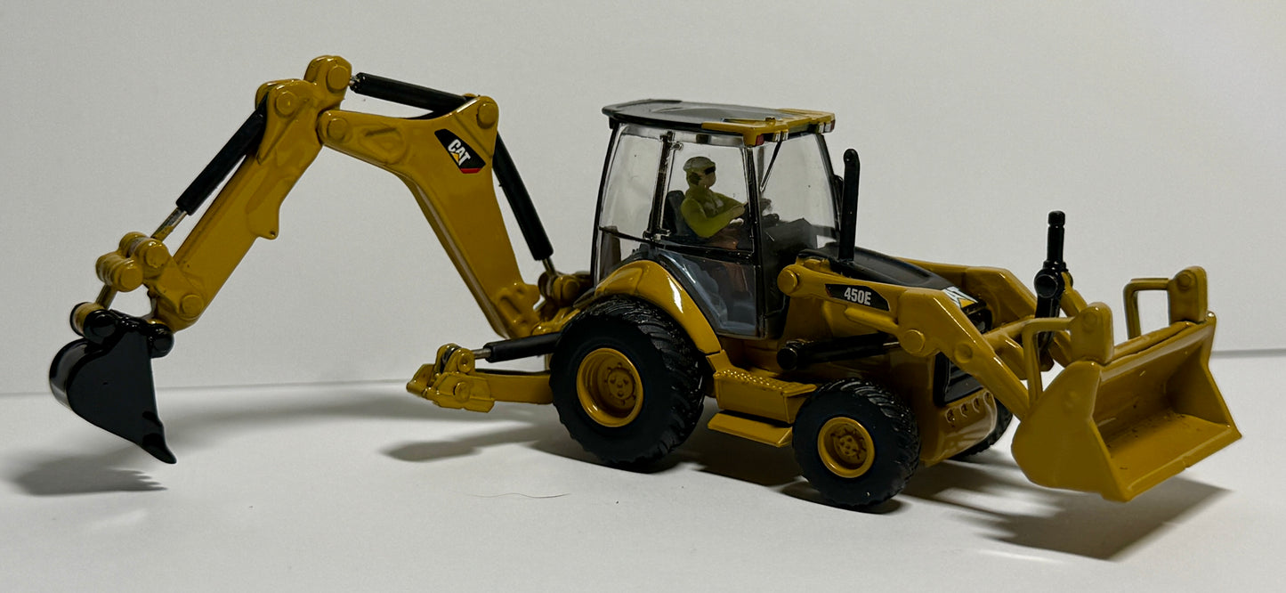 DIECAST MASTERS CATERPILLAR 450E BACKHOE LOADER