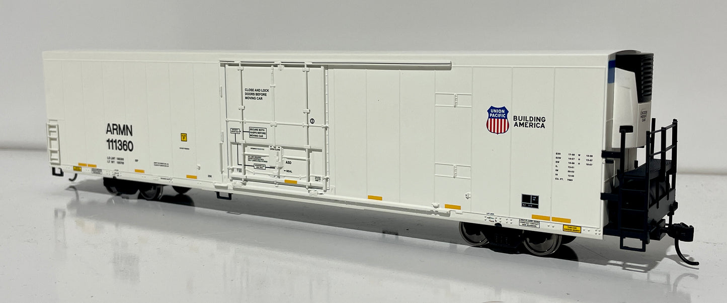 WALTHERS 72' MODERN REFRIDGERATOR BOXCAR UNION PACIFIC (AMRN)