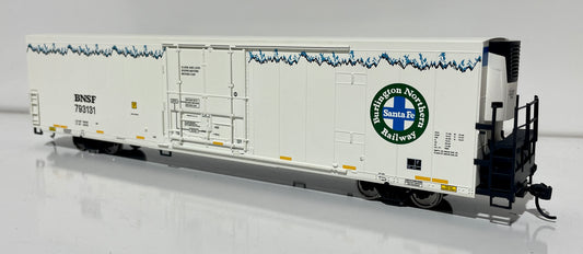 WALTHERS 72' MODERN REFRIDGERATOR BOXCAR - BNSF