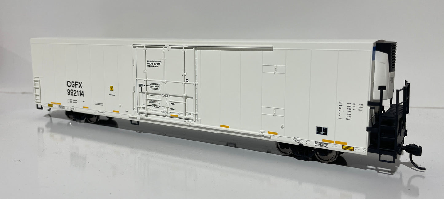 WALTHERS 72' MODERN REFRIDGERATOR BOXCAR - CGFX