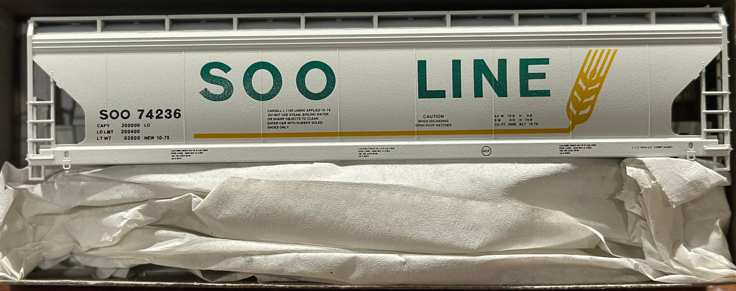 ACCURAIL ACF 3-BAY COVERED HOPPER - SOO LINE (SOO)