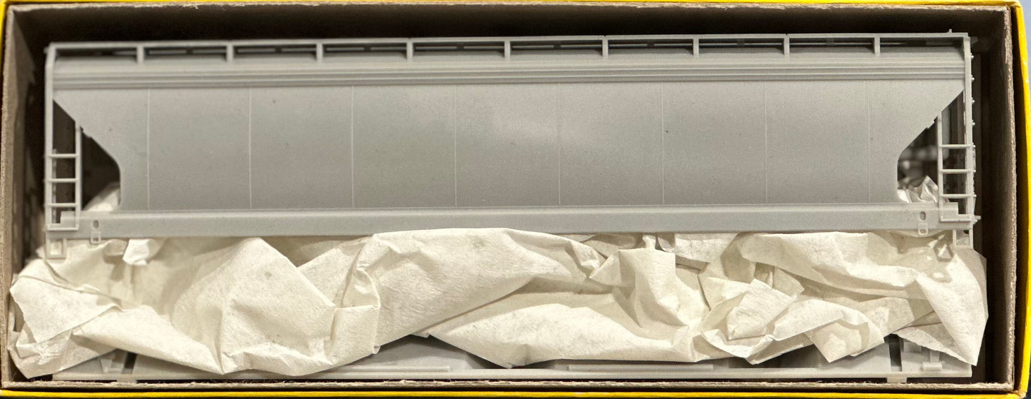 ACCURAIL ACF 3-BAY COVERED HOPPER - UNDECORATED