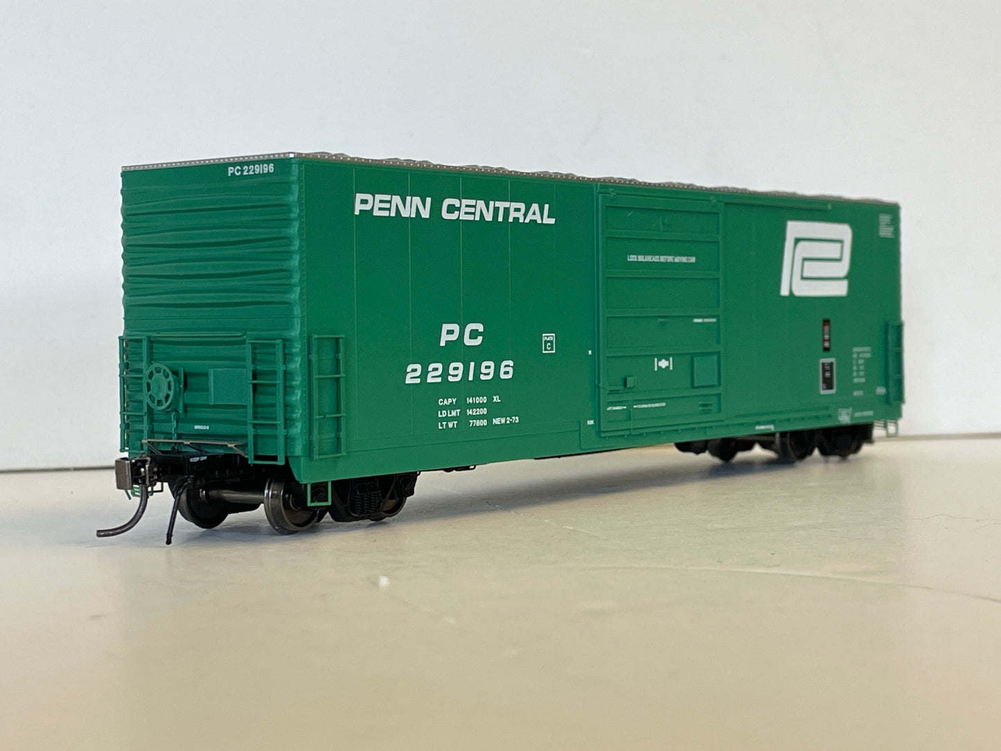 RAPIDO EVANS X72 BOXCAR - PENN CENTRAL