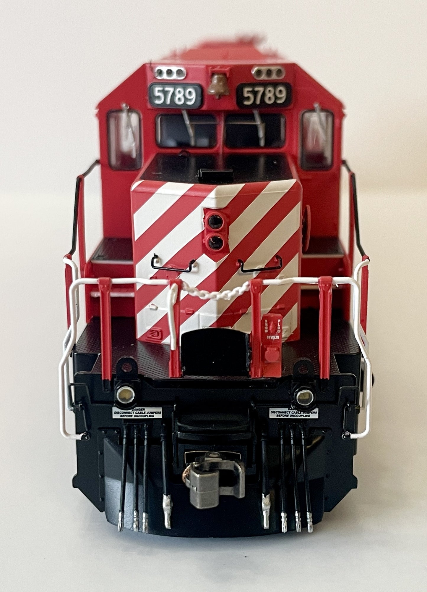 BOWSER GMD SD40-2 DCC READY - CP